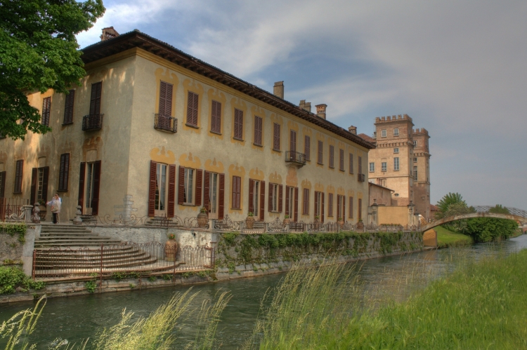 Robecco sul Naviglio, palazzo Archinto