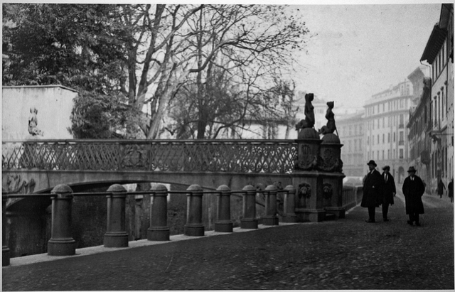 Il Ponte delle Sirenette, via Visconti di Modrone