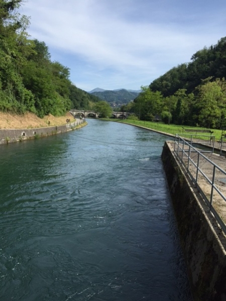 Adda e sul fondo la Diga di Robbiate - maggio 2016