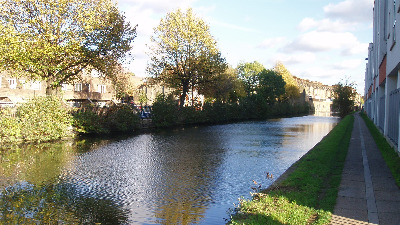 Grand Union Canal nei pressi di Westbourne Park - Londra