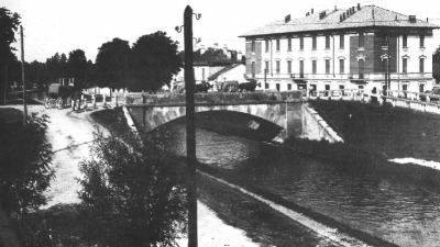 Corsico, Vecchio ponte guardando verso Tressano sul Naviglio