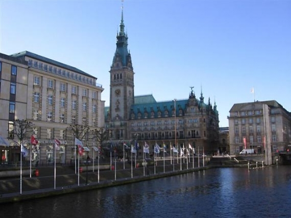 Rathaus, il Municipio e il palazzo del Governo Federale