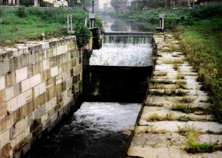 Naviglio Pavese: "conche accollate" alla Botanica