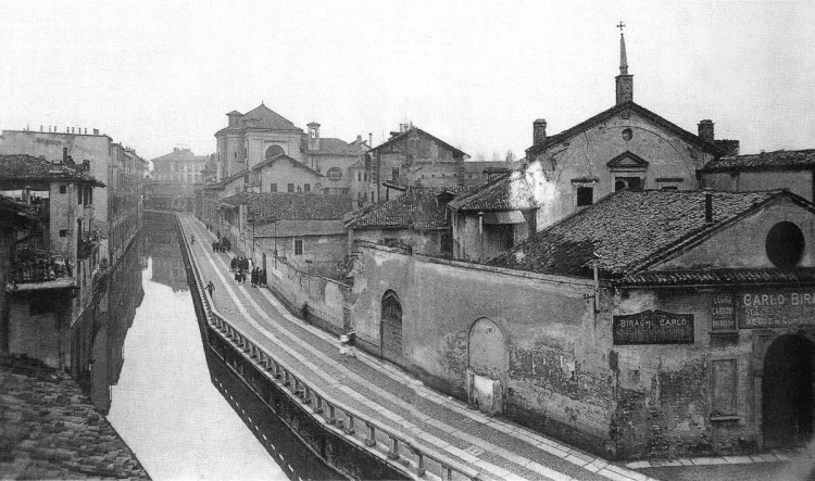 Via Santa Sofia, Milano