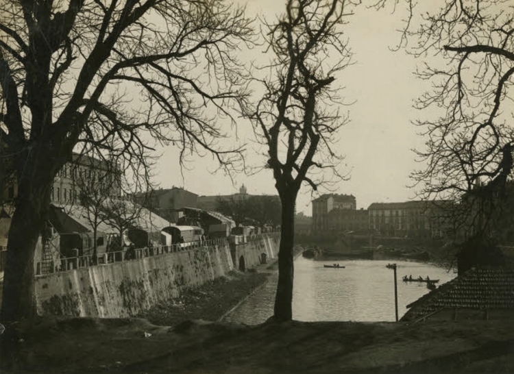 La Darsena vista da piazzale Cantore