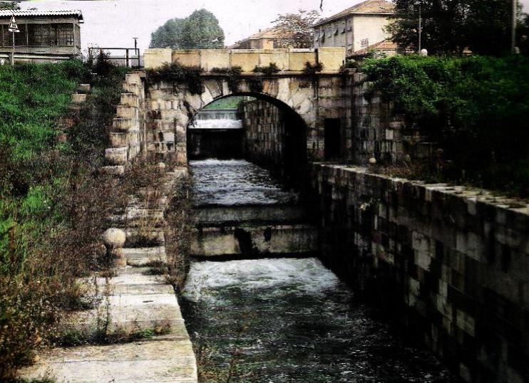 Naviglio Pavese: "conche accollate" a Porta Garibaldi